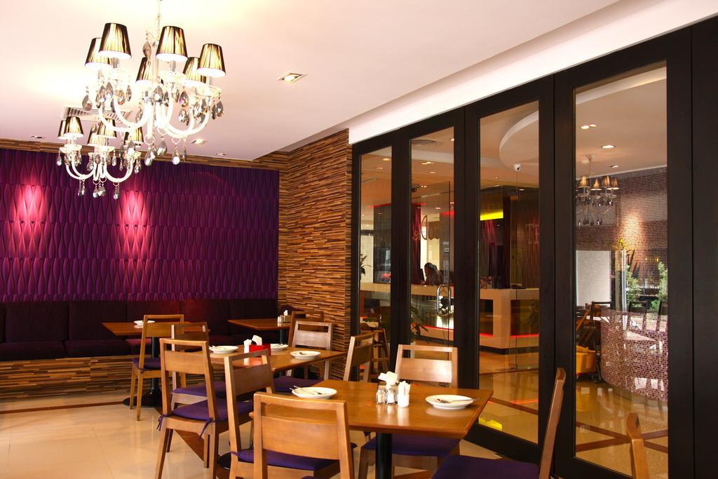 Trinity Silom Hotel Бангкок Экстерьер фото