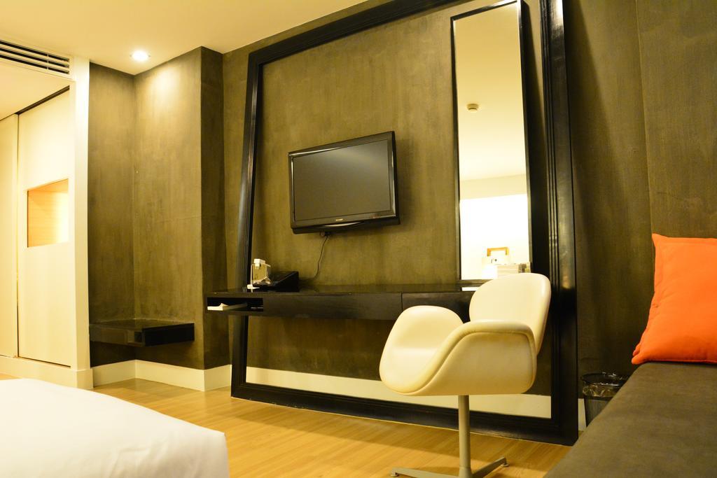 Trinity Silom Hotel Бангкок Экстерьер фото
