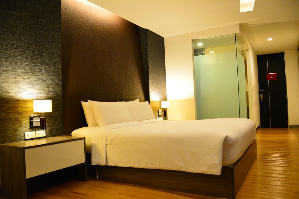 Trinity Silom Hotel Бангкок Экстерьер фото
